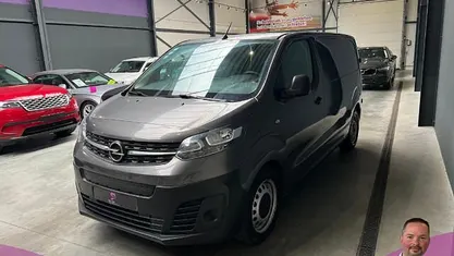 Gebruikt 2022 Opel Vivaro-e Combi Van | € 19.900 (Eerlijke prijs)