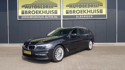 Grijs (metallic) Gebruikt 2018 BMW 520 Executive Stationwagen | € 11.950 (Eerlijke prijs)