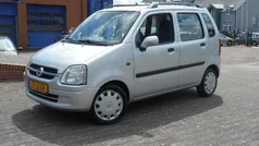Grijs Gebruikt 2003 Opel Agila Color Edition Hatchback | € 1.395 (Eerlijke prijs)