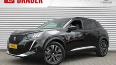 Zwart Gebruikt 2022 Peugeot e-2008 GT SUV | € 23.295 (Eerlijke prijs)