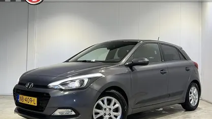 Grijs Occasion 2017 Hyundai i20 GO! Hatchback | € 7.940 (Eerlijke prijs)