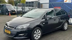 Zwart Gebruikt 2014 Opel Astra Business Stationwagen | € 5.488 (Eerlijke prijs)