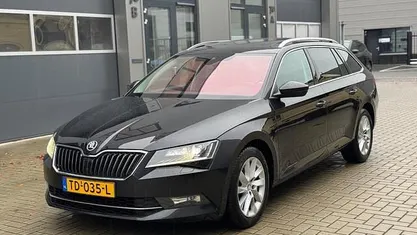Gebruikt 2018 Skoda Superb Business Line Stationwagen | € 11.950 (Super prijs)