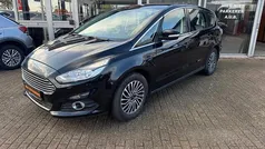 Zwart Gebruikt 2019 Ford S-MAX Titanium MPV | € 18.749 (Eerlijke prijs)