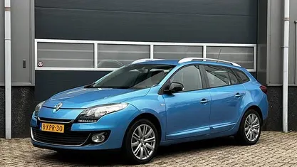 Occasion Renault Mégane GrandTour Bose Edition 132 PK (97 kW) 2013 Blauw (metallic) Stationwagen