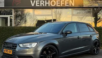 Grijs Gebruikt 2014 Audi A3 Sportback g-tron Attraction Hatchback | € 8.950 (Eerlijke prijs)