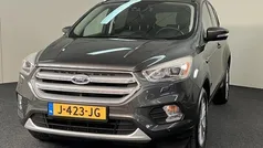 Grijs Gebruikt 2017 Ford Kuga ST-Line SUV | € 15.750 (Eerlijke prijs)