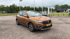 Oranje Gebruikt 2021 Dacia Sandero Comfort Hatchback | € 14.795 (Eerlijke prijs)