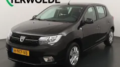 Zwart Gebruikt 2020 Dacia Sandero Lauréate Hatchback | € 11.795 (Eerlijke prijs)