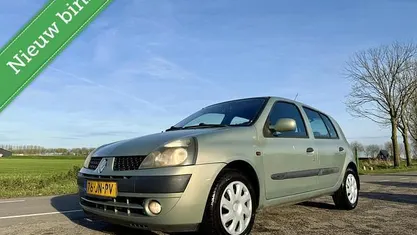 Occasion Renault Clio II Expression 75 PK (55 kW) 2002 Groen Hatchback