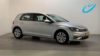 Grijs Occasion 2018 VW Golf VII Comfortline Hatchback | € 11.950 (Goede deal)