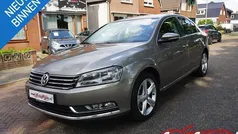 Bruin Gebruikt 2012 VW Passat Comfortline Sedan | € 6.850 (Eerlijke prijs)