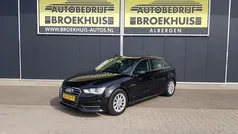 Zwart (metallic) Gebruikt 2015 Audi A3 Sportback Attraction Hatchback | € 6.650 (Super prijs)