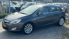 Grijs Gebruikt 2011 Opel Astra Cosmo Hatchback | € 5.490 (Eerlijke prijs)
