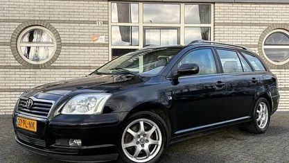 Occasion 2004 Toyota Avensis Executive Stationwagen | € 1.995 (Eerlijke prijs)