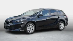 Zwart Nieuw 2025 Kia Ceed Stationwagen | € 30.990 (Eerlijke prijs)