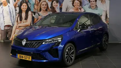 Occasion 2025 Renault Clio V Techno Hatchback | € 25.445 (Eerlijke prijs)