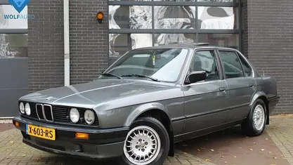 Occasion 1988 BMW 320 Sedan | € 13.999
