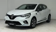 Gebruikt 2021 Renault Clio V Hatchback | € 18.900 (Eerlijke prijs)