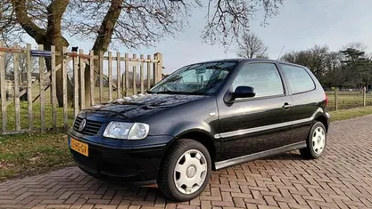 Occasion 2001 VW Polo Trendline Hatchback | € 1.849 (Eerlijke prijs)