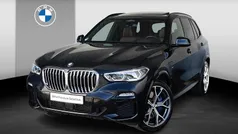 Zwart Gebruikt 2021 BMW X5 M Sport SUV | € 61.995 (Eerlijke prijs)