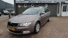 Grijs Gebruikt 2011 Skoda Superb Ambition Stationwagen | € 3.500 (Goede deal)