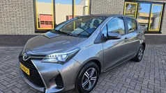 Grijs Gebruikt 2017 Toyota Yaris Trend Hatchback | € 11.450 (Eerlijke prijs)