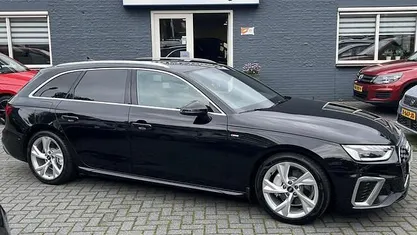 Zwart Occasion 2022 Audi A4 S-Line Stationwagen | € 37.900 (Eerlijke prijs)