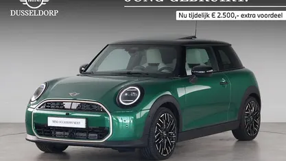 Occasion Mini Cooper Favoured 114 kW (156 PK) 2025 Groen Hatchback