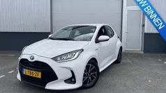 Gebruikt 2021 Toyota Yaris Hybrid Business Edition Hatchback | € 20.990 (Eerlijke prijs)