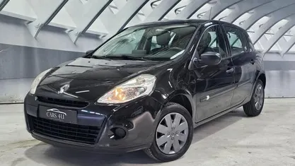 Zwart Occasion 2009 Renault Clio II Hatchback | € 2.749 (Eerlijke prijs)