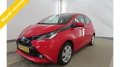 Gebruikt 2018 Toyota Aygo X-play Hatchback | € 9.399 (Eerlijke prijs)