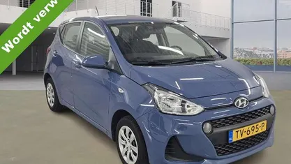 Blauw Gebruikt 2018 Hyundai i10 Comfort Hatchback | € 8.950 (Eerlijke prijs)