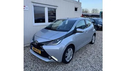 Occasion 2017 Toyota Aygo X-play Hatchback | € 6.950 (Goede deal)