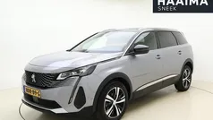 Zilver, metallic lak Gebruikt 2023 Peugeot 5008 GTi MPV | € 29.950 (Eerlijke prijs)