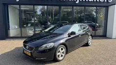 Zwart Gebruikt 2014 Volvo V40 Momentum Stationwagen | € 7.900 (Eerlijke prijs)
