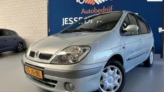 Grijs Gebruikt 2002 Renault Scénic Authentique MPV | € 1.450 (Eerlijke prijs)