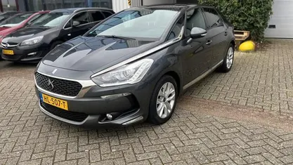 Grijs Gebruikt 2015 DS Automobiles DS5 Chic Hatchback | € 11.750 (Eerlijke prijs)