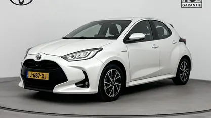 Occasion Toyota Yaris Hybrid 116 PK (85 kW) 2020 Wit Hatchback