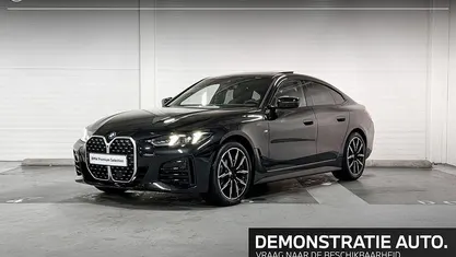 Portimao blau (donker blauw) Gebruikt 2024 BMW 420 M Sport Coupé | € 51.899 (Eerlijke prijs)