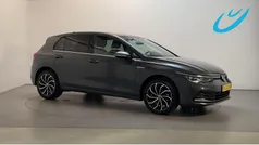 Gebruikt 2021 VW Golf VIII Style Hatchback | € 21.750 (Eerlijke prijs)
