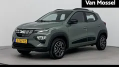Groen Gebruikt 2023 Dacia Spring Essentiel Hatchback | € 12.440 (Eerlijke prijs)