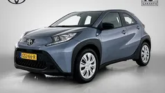 Gebruikt 2024 Toyota Aygo Play Hatchback | € 17.945 (Eerlijke prijs)