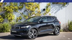 Zwart Gebruikt 2022 Volvo XC40 Inscription SUV | € 37.694 (Eerlijke prijs)