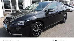 Gebruikt 2023 VW Golf VIII Move Hatchback | € 30.562 (Eerlijke prijs)