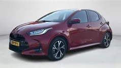 Rood Gebruikt 2024 Toyota Yaris Hybrid Hatchback | € 25.945 (Eerlijke prijs)