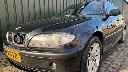 Zwart Gebruikt 2004 BMW 318 Stationwagen | € 2.499 (Eerlijke prijs)
