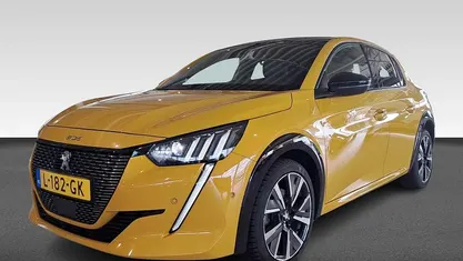 Gebruikt 2021 Peugeot 208 GT Hatchback | € 16.925 (Eerlijke prijs)