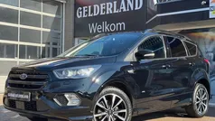 Zwart Gebruikt 2017 Ford Kuga ST-Line SUV | € 19.500 (Eerlijke prijs)
