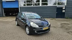 Zwart Gebruikt 2008 Renault Clio II Hatchback | € 2.950 (Eerlijke prijs)